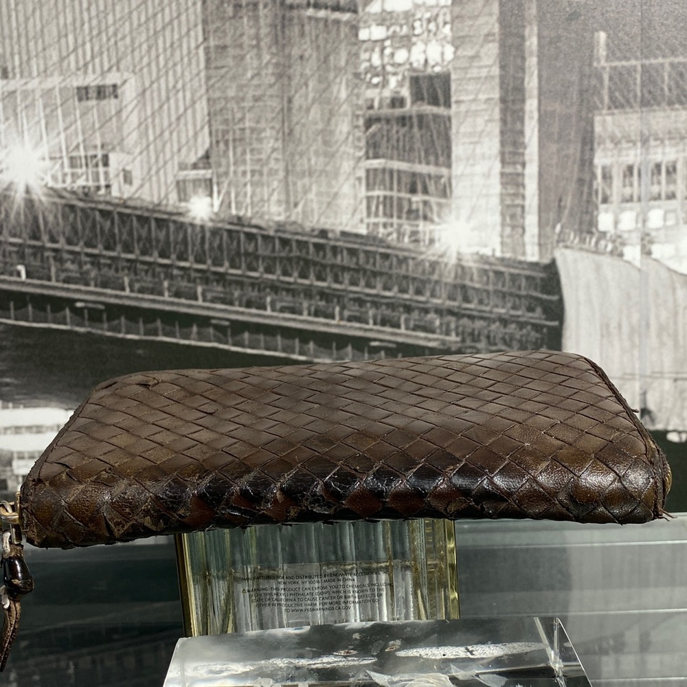 Authentic BOTTEGA VENETA Long Zippy Wallet - Picture 10 of 16